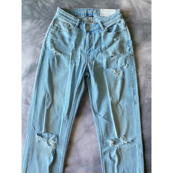 NWT AE Crossover Waist Mom Jeans 2 X-Long - Picture 2 of 10